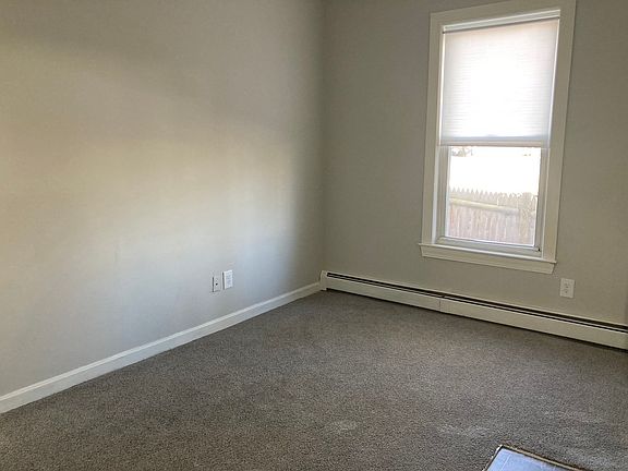 3rd image of 640 Washington St APT 9