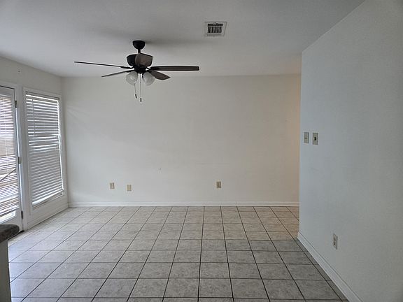 4th image of 221 N French Quarter Dr