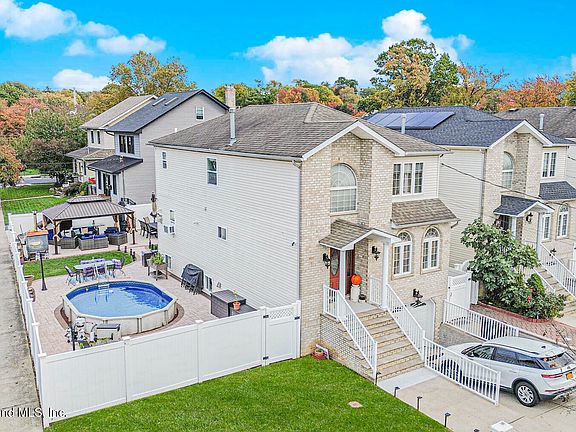 4th image of 493 Willowbrook Rd