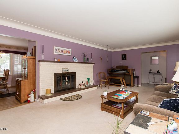 4th image of 1206 Bronson Cir