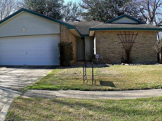 1st image of 1106 Huntington Dr