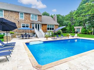 151 Chardonnay Dr, East Quogue, NY 11942