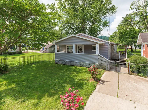 112 E 2nd St, Silver Grove, KY 41085