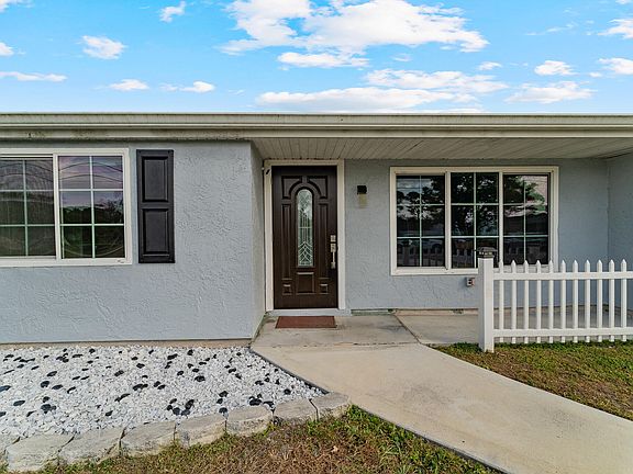 3rd image of 2161 SE Aneci Street