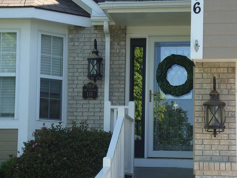 116 E Sierra Dr — Photo 29