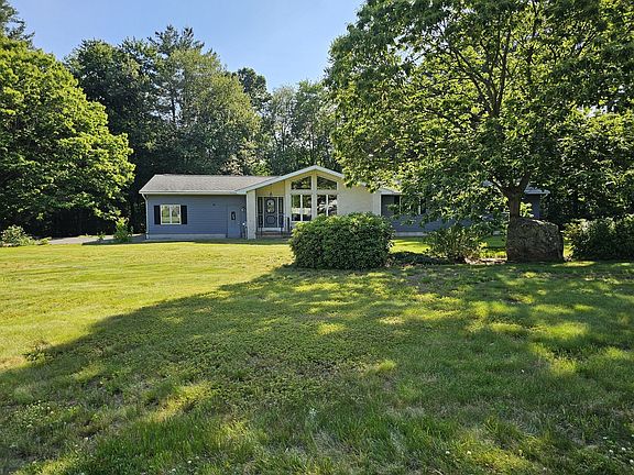 2nd image of 80 Elizabeth Dr