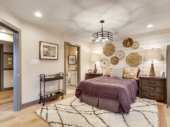 Extra suite bath