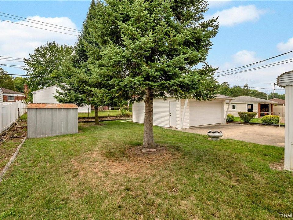 1952 Lakeview St, photo 23