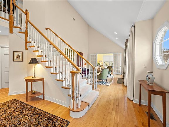 3rd image of 520 Andover Ct