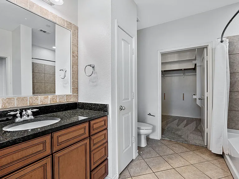 950 Henderson St #1104 — Photo 11
