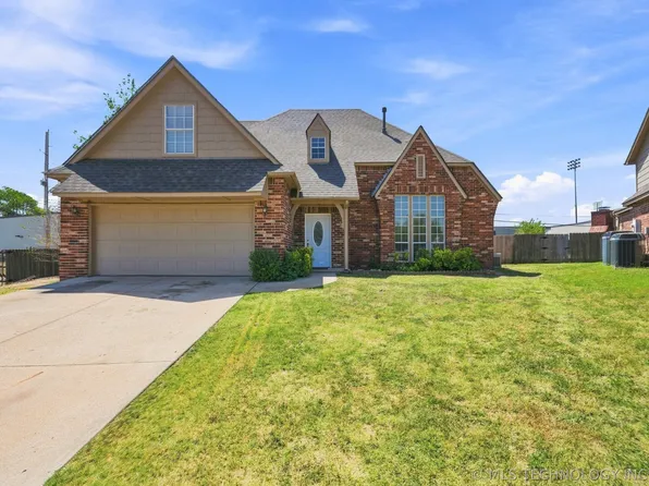 13310 E 88th Ct N, Owasso, OK 74055