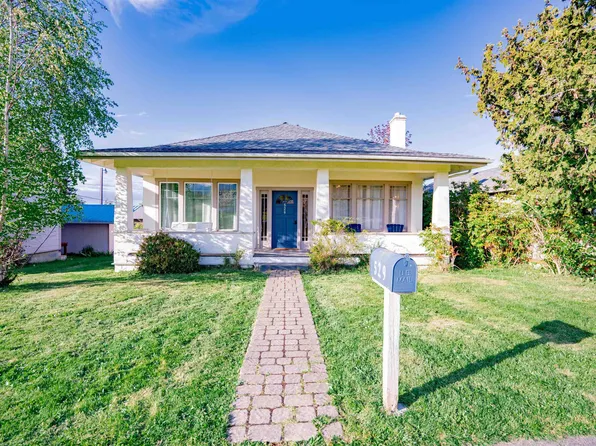 529 E 12th St, Port Angeles, WA 98362