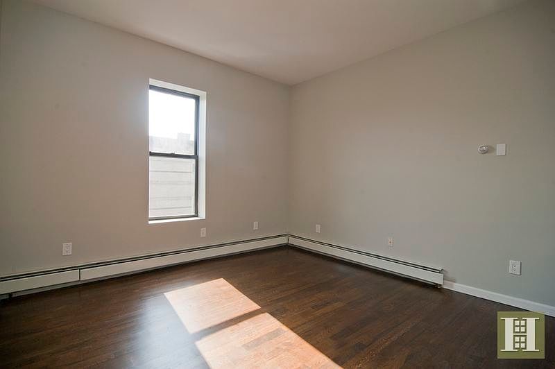 1st image of 426 Bainbridge St