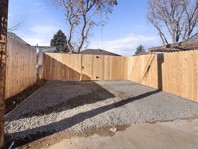 3300 Bellaire St — Photo 29