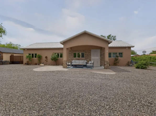 330 Schulte Rd NW, Los Ranchos De Albuquerque, NM 87107