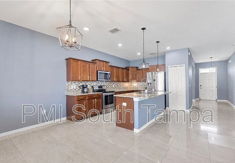 11403 Holmbridge Ln — Photo 11