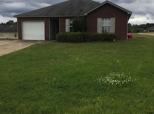 1203 Cottonwood Dr, Ruston, LA 71270