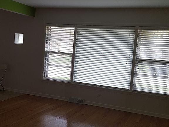 5th image of 7058 N Ottawa Ave