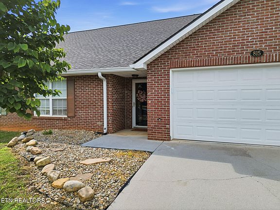 2nd image of 815 Spring Park Rd