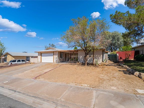 2nd image of 405 Box Elder Way