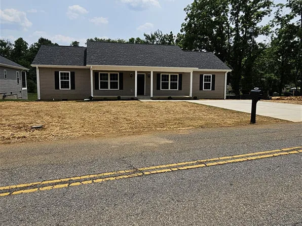 808 Harrison Ave, Salem, VA 24153