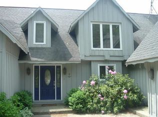 12945 Lakeshore Dr, Grand Haven, MI 49417