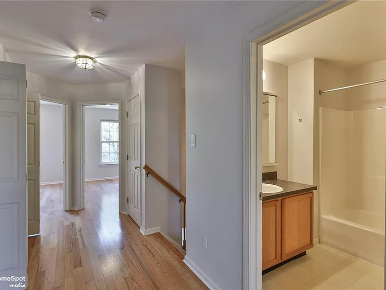 8149 Cross Creek Cir — Photo 23