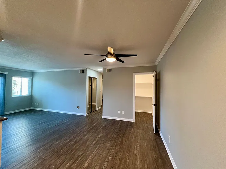 Solara Apartment Homes — Photo 52