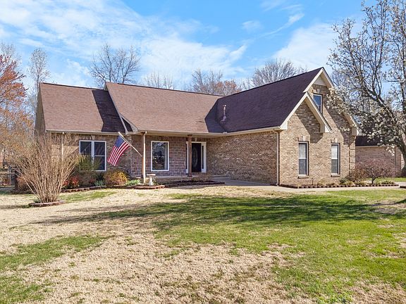 3rd image of 2851 Prince Dr