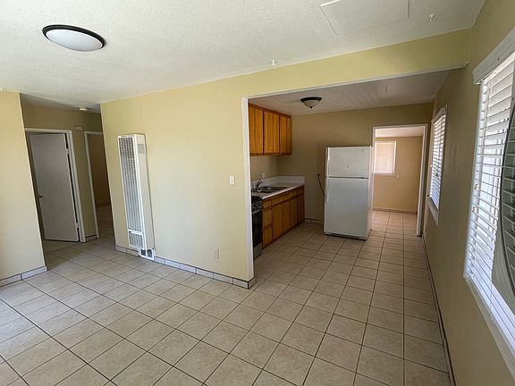 4th image of 16543 Live Oak St APT A