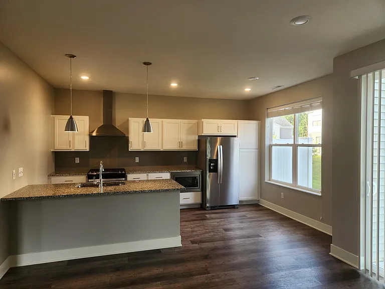 Evergreen Townhomes — Photo 27