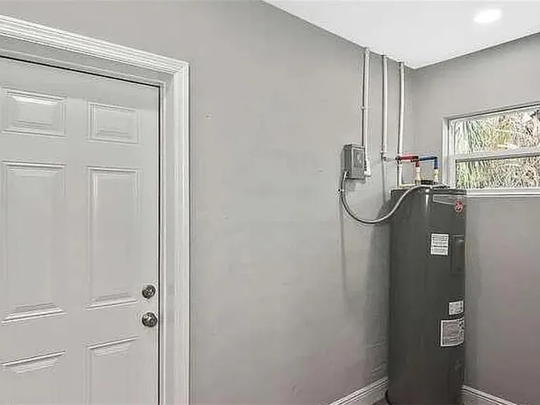 5457 9th Ave — Photo 36