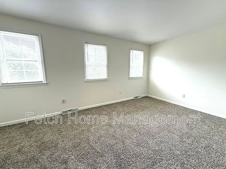 55 Beech Ln — Photo 18
