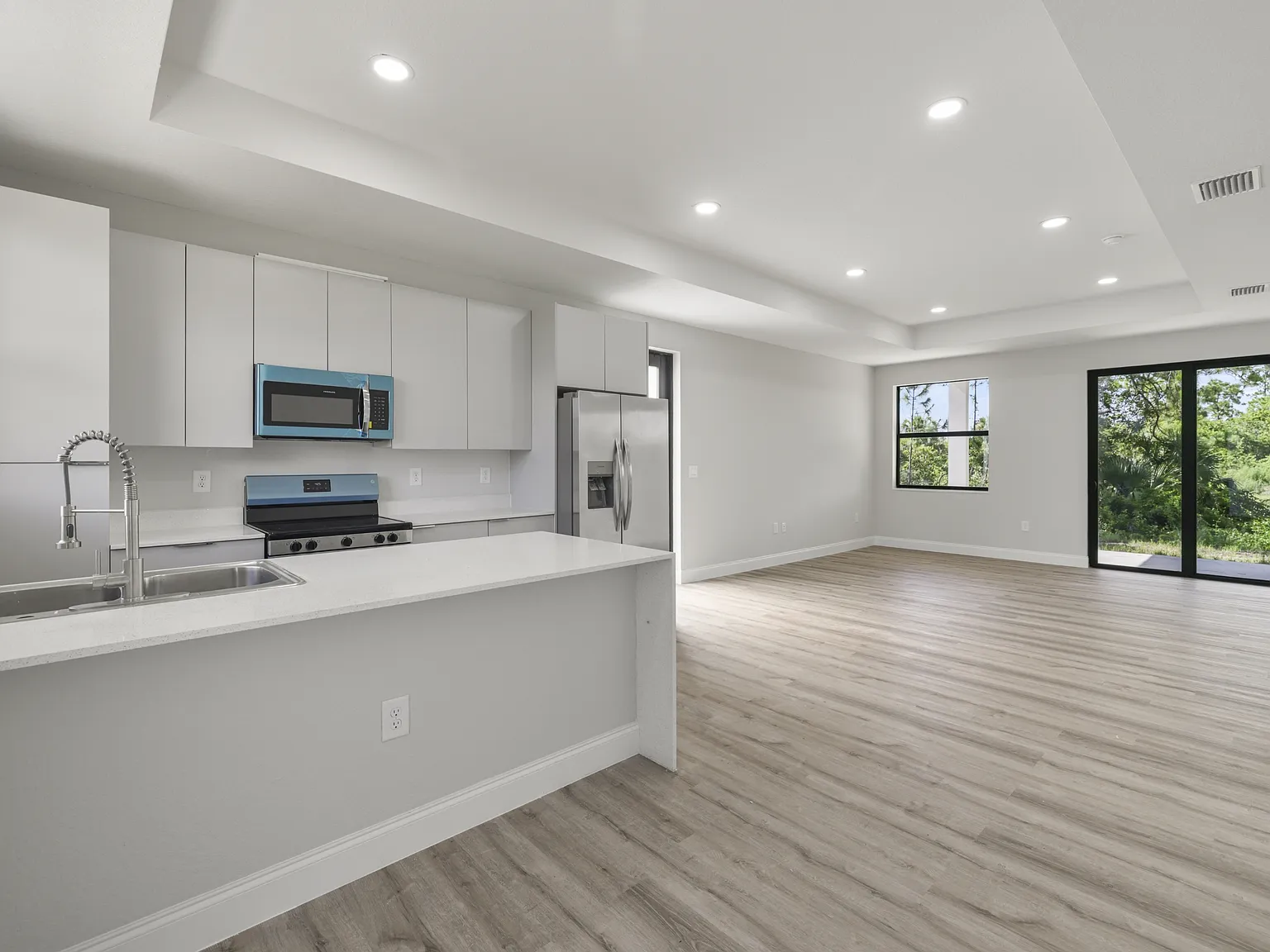 1113 Augusta Street East - 1 — Photo 4