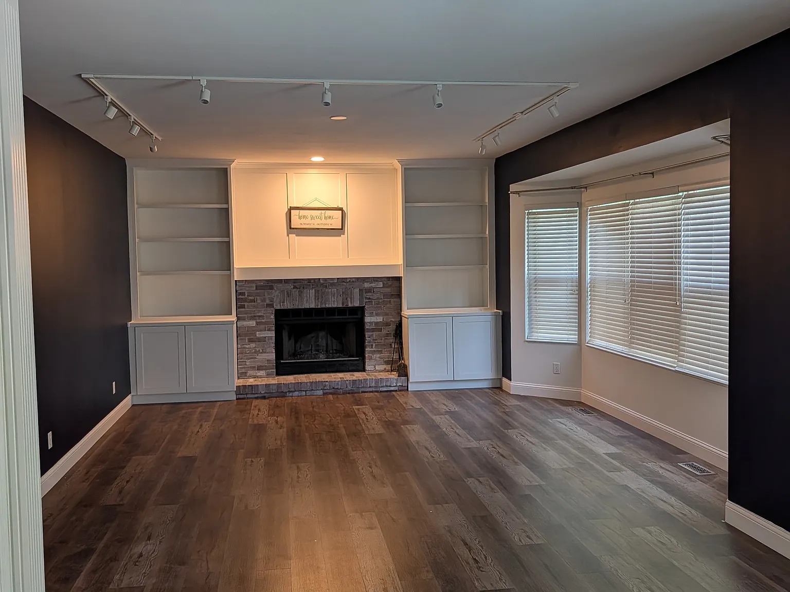 5 bed, 3400 sqft, $3,200 — Photo 2