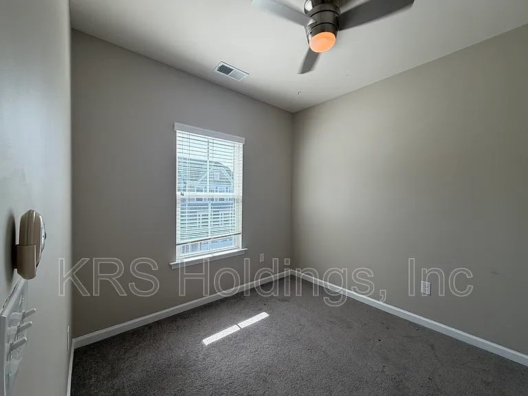 308 Covington Dr — Photo 13