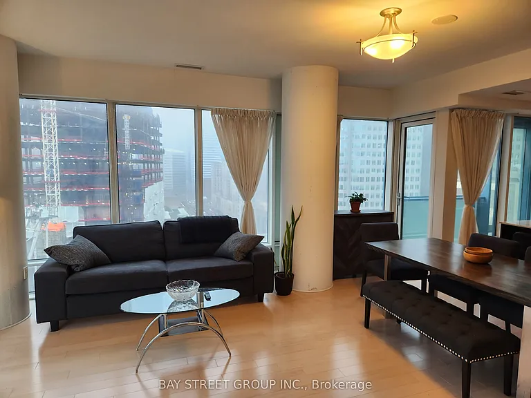 8 The Esplanade #1902 — Photo 3