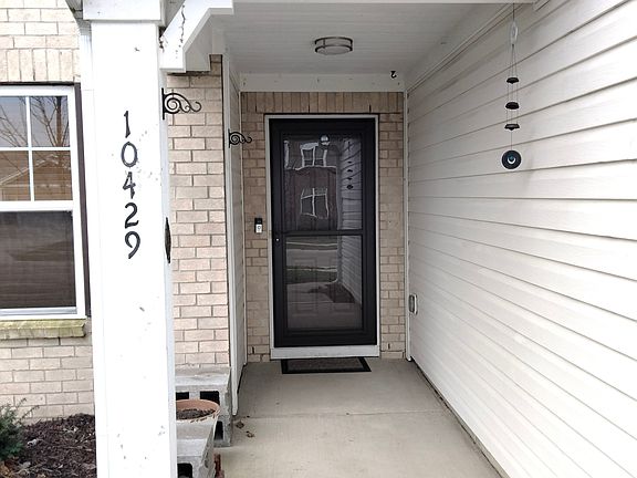 4th image of 10429 Serviceberry Dr