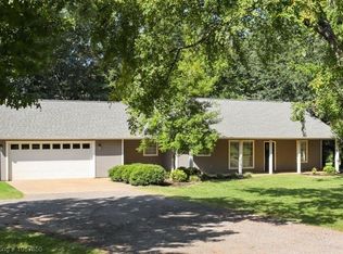 22110 Branson Rd, Poteau, OK 74953