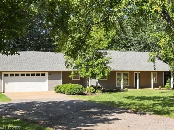 22110 Branson Rd, Poteau, OK 74953