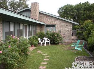 402 Fenwick Dr, Windcrest, TX 78239