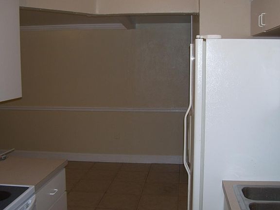 5th image of 3100 Kathleen Dr