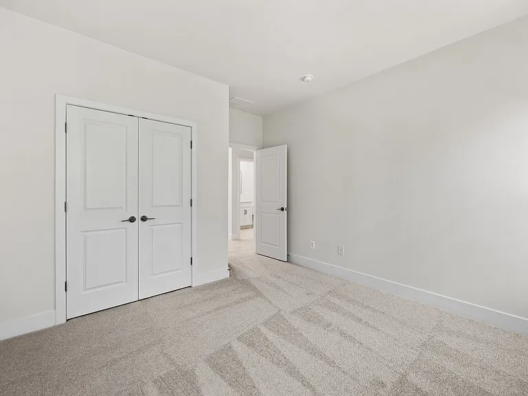 104 Alabaster Ln — Photo 26