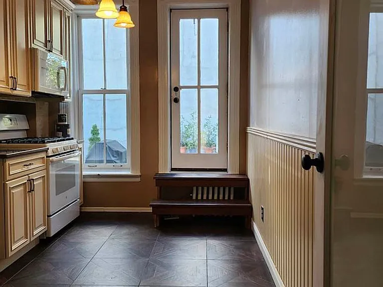 111 Pacific St #1 — Photo 6