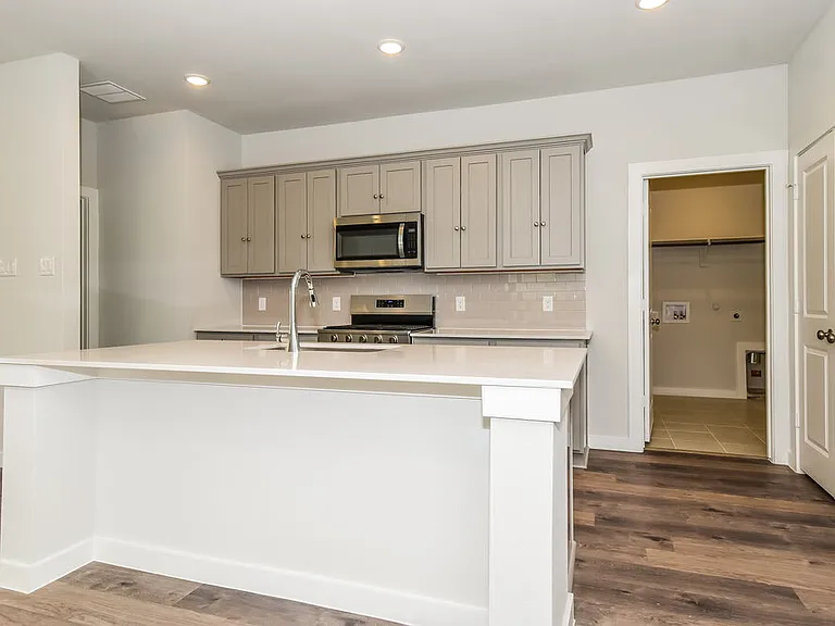 819 Brilliance Dr — Photo 9