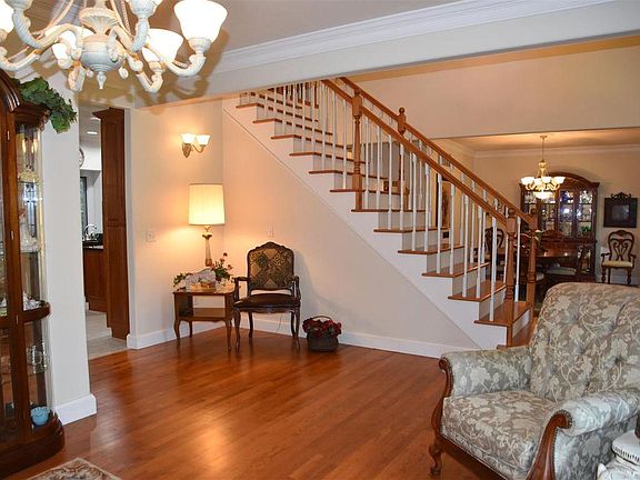 2nd image of 3650 N Lauren Ln
