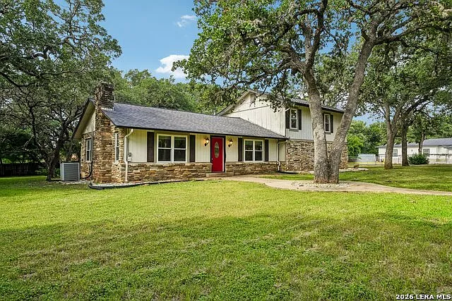 3 bed, 3.0 bath, 1996 sqft, $2,500 — Photo 2