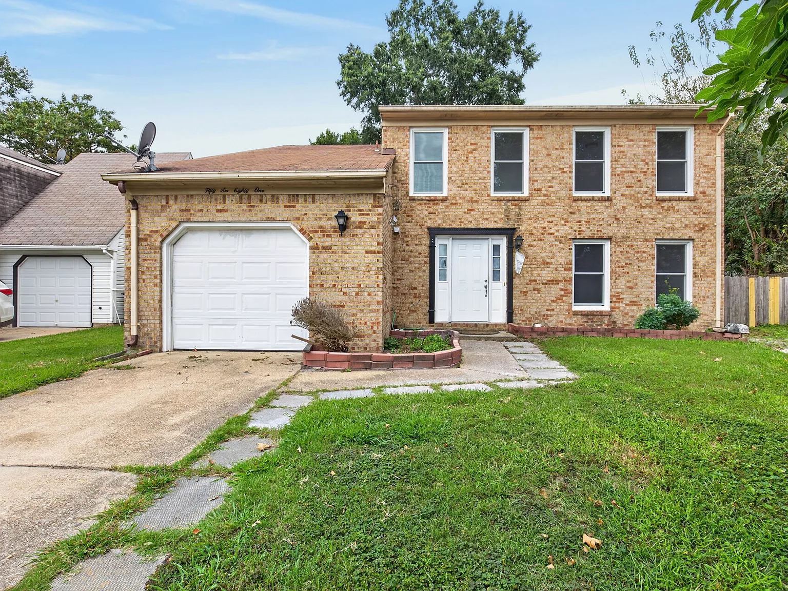 4 bed, 2.5 bath, 2071 sqft, $2,700 — Photo 1