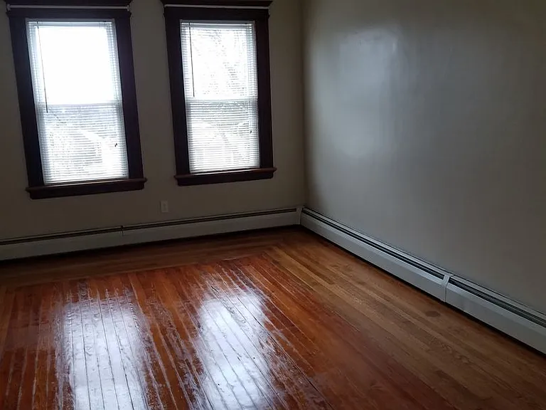 34 Roberts St — Photo 5