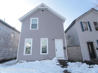 1427 W 4th St, Davenport, IA